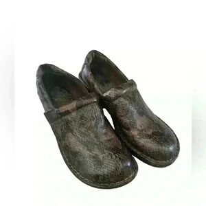 Born Concept B.O.C Womens Clog Shoes  Snake Leather Slip-On C45706 Brown Size 9